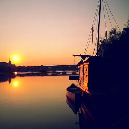 Different Holidays Saumur