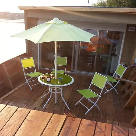 Different Holidays Saumur