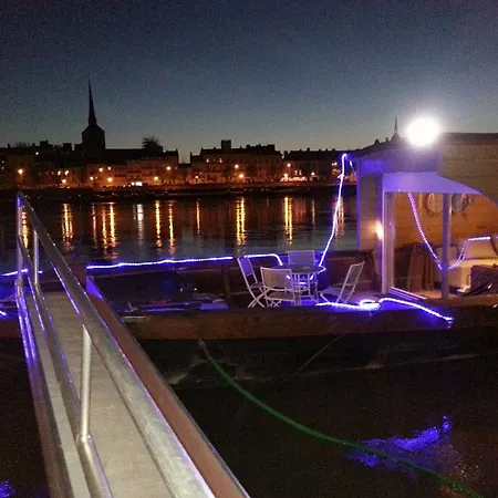 Hotel en barco Different Holidays *