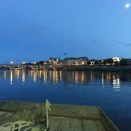 Different Holidays Saumur