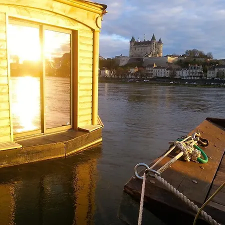 Different Holidays Saumur