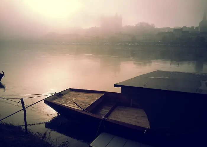 Different Holidays Saumur