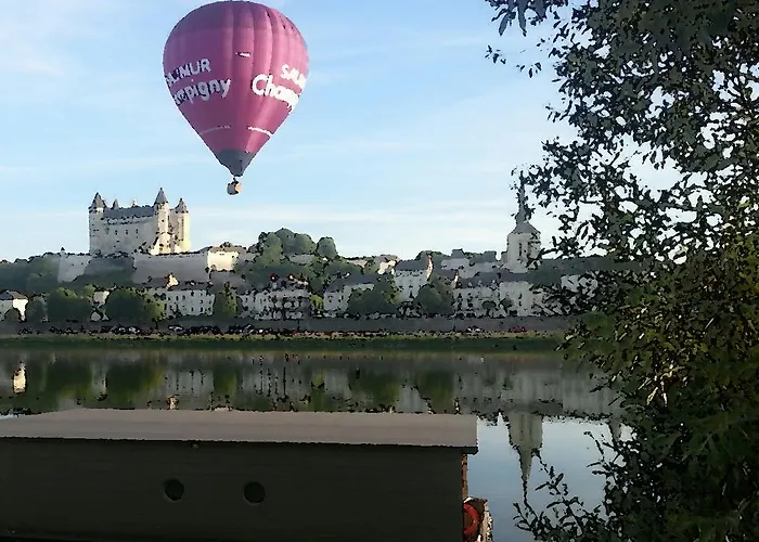 Different Holidays Saumur