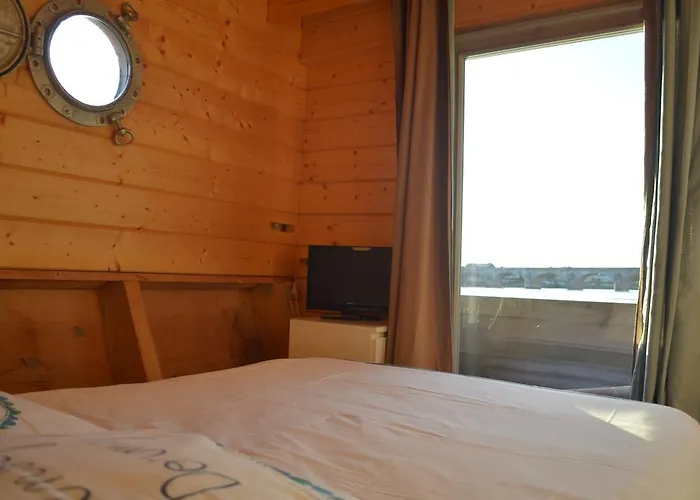 Different Holidays Saumur